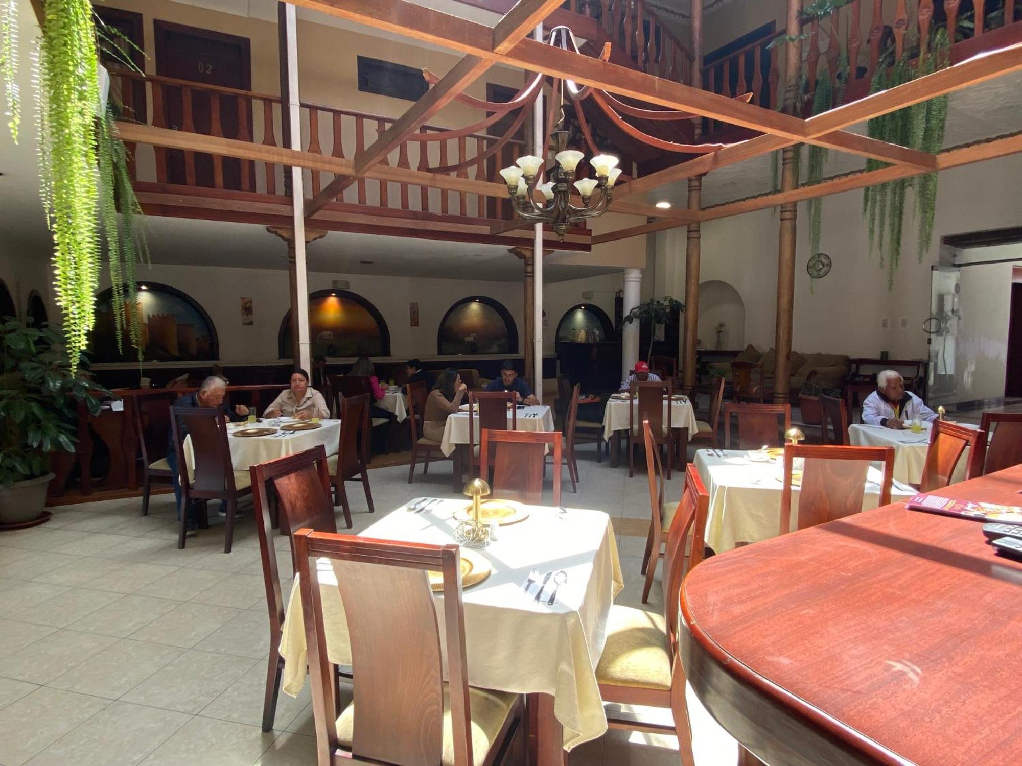 Hotel Coronel Cuenca Exterior foto