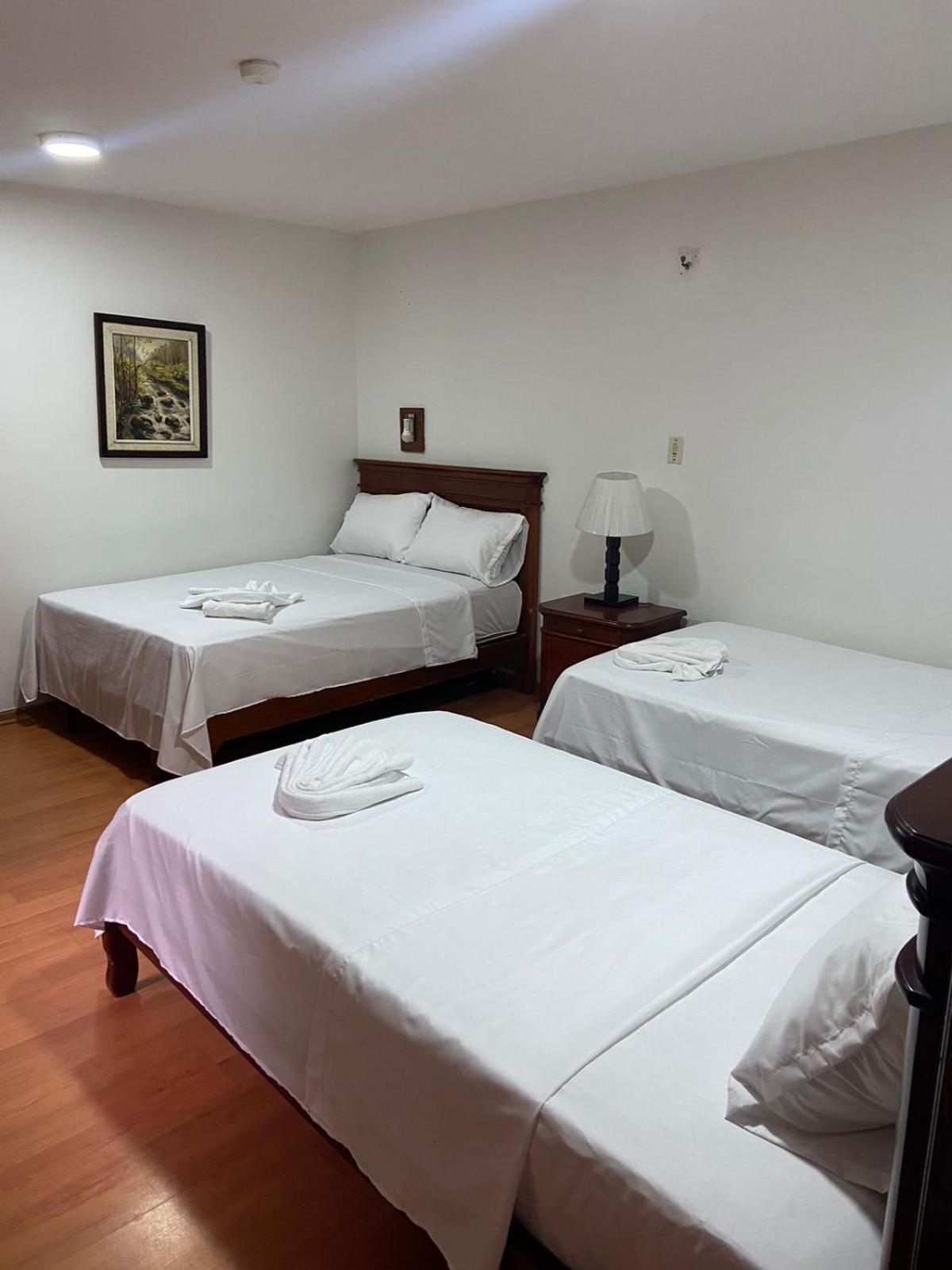 Hotel Coronel Cuenca Exterior foto