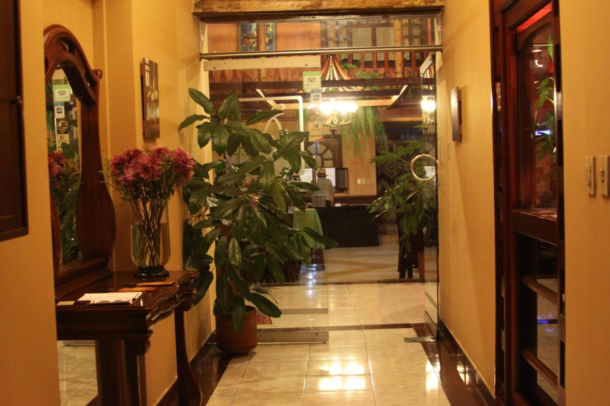 Hotel Coronel Cuenca Exterior foto